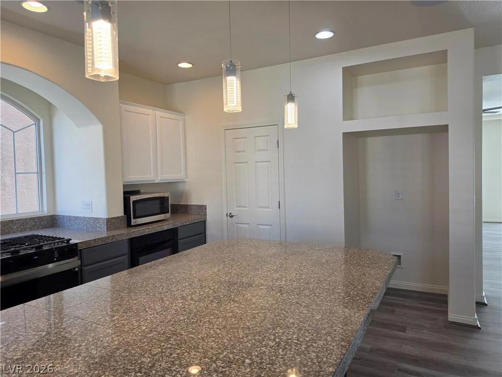 9739 Fox Estate, Las Vegas, NV 89141