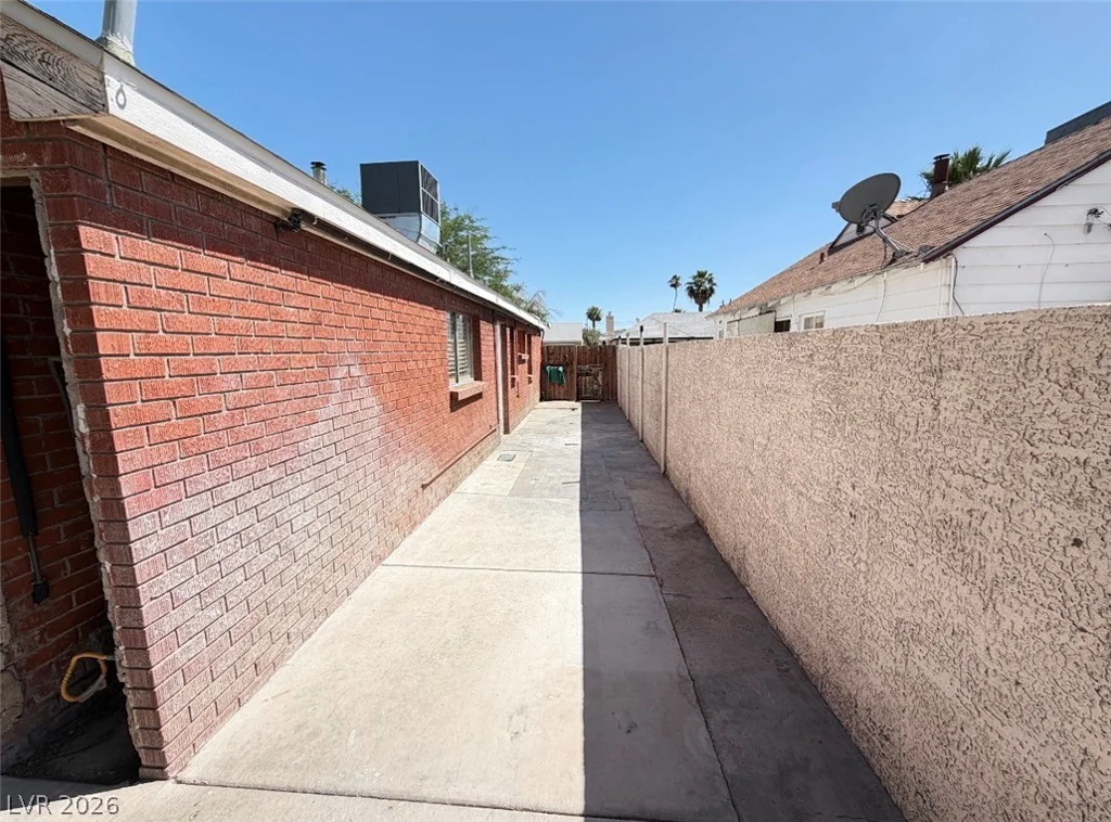1311 Griffith, Las Vegas, NV 89104