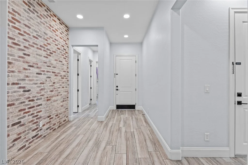 9048 Kristy Alana, Las Vegas, NV 89139