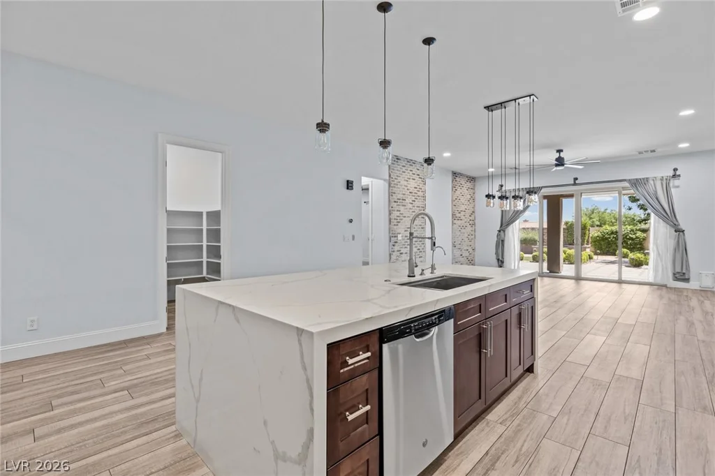 9048 Kristy Alana, Las Vegas, NV 89139