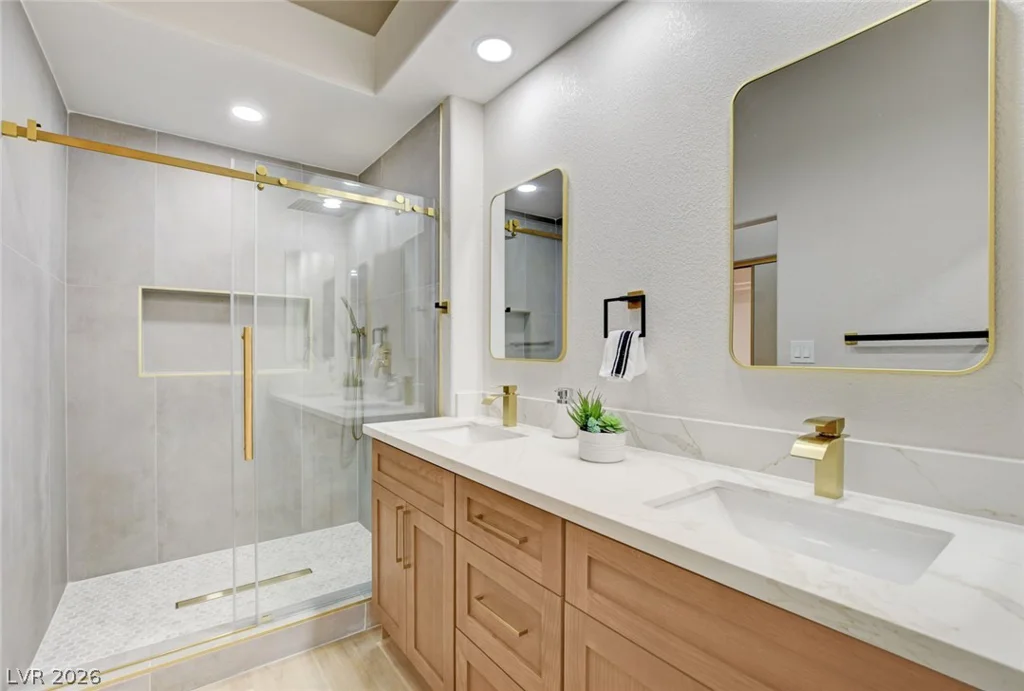 6987 Emerald Springs, Las Vegas, NV 89113