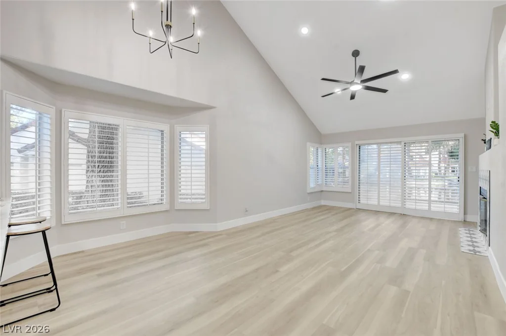 6987 Emerald Springs, Las Vegas, NV 89113