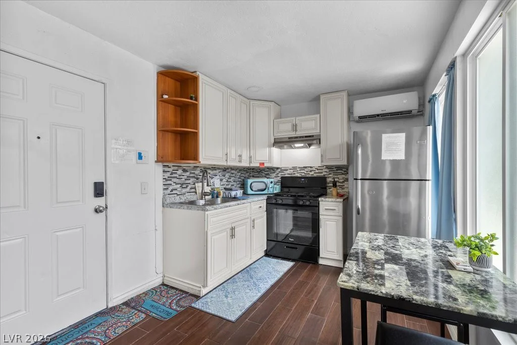 5333 Longridge, Las Vegas, NV 89146