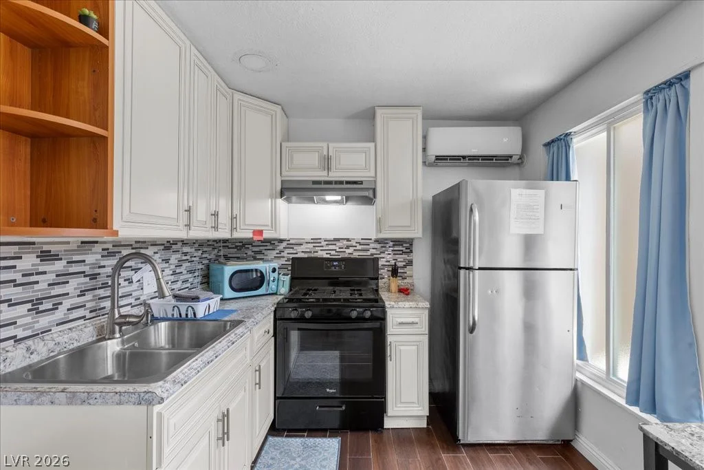 5333 Longridge, Las Vegas, NV 89146