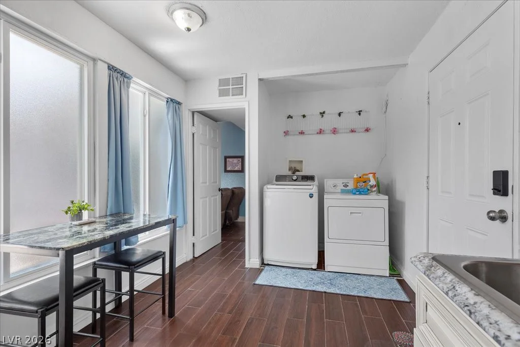 5333 Longridge, Las Vegas, NV 89146