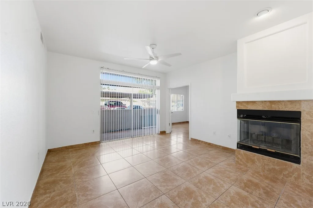 7400 Flamingo, Las Vegas, NV 89147