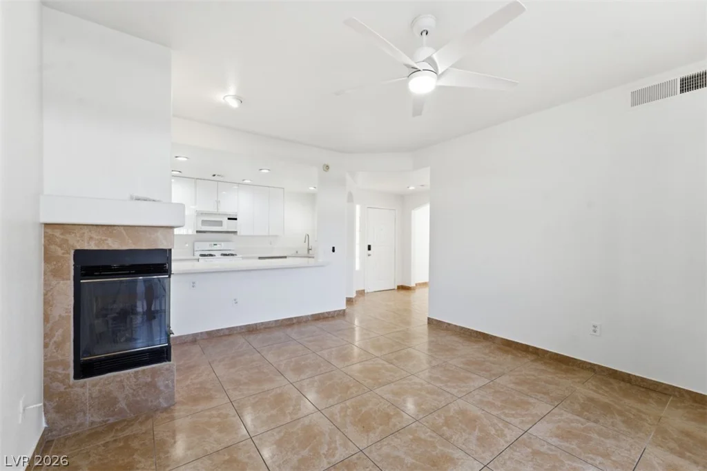 7400 Flamingo, Las Vegas, NV 89147
