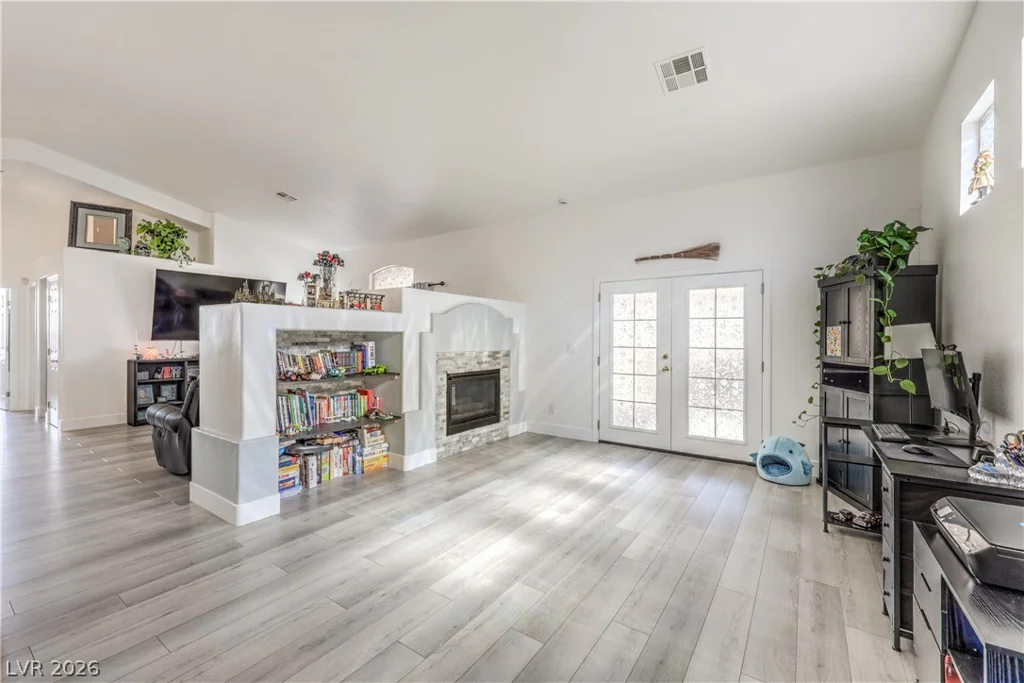 6138 Dundee Port, Las Vegas, NV 89110