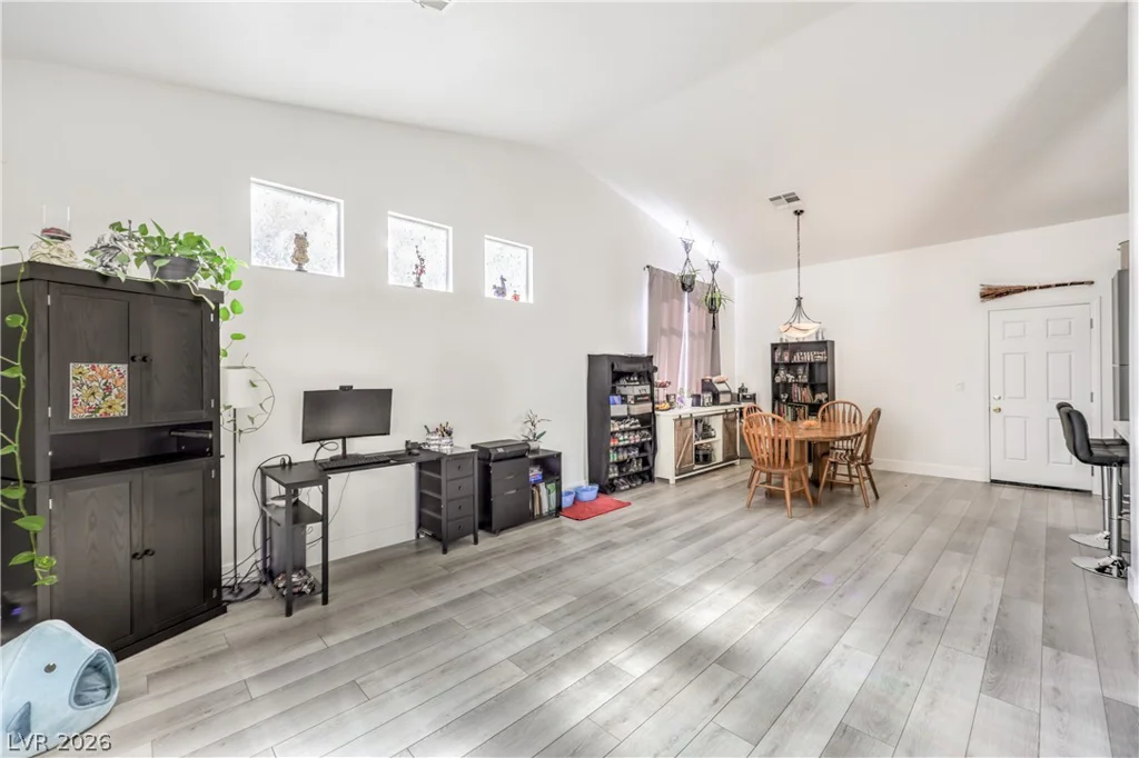 6138 Dundee Port, Las Vegas, NV 89110