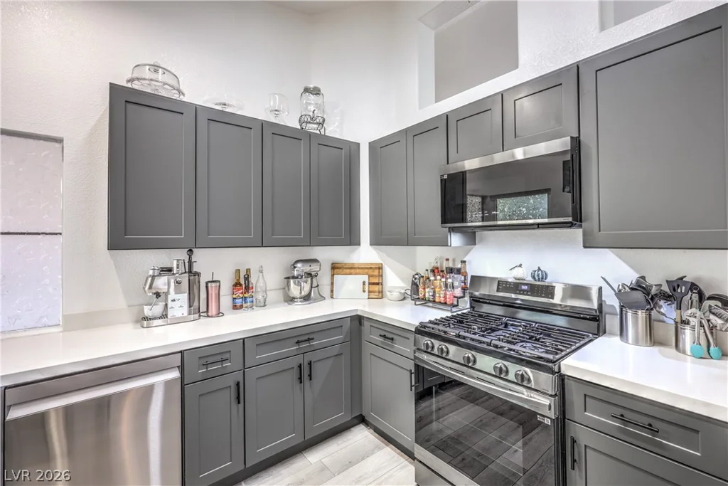 6138 Dundee Port, Las Vegas, NV 89110