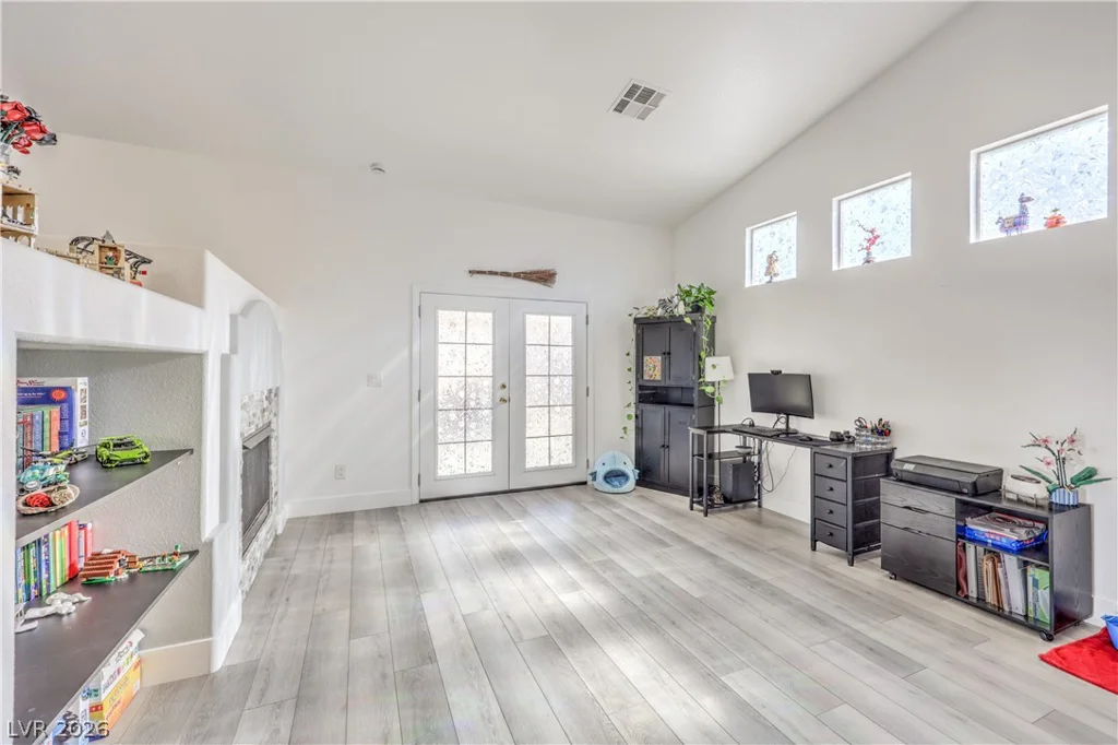6138 Dundee Port, Las Vegas, NV 89110