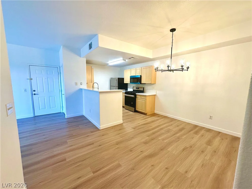 8250 Grand Canyon, Las Vegas, NV 89166