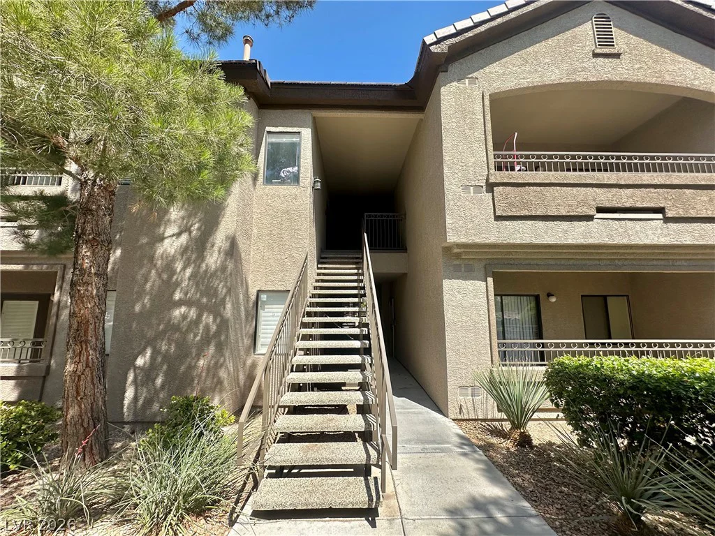 8250 Grand Canyon, Las Vegas, NV 89166