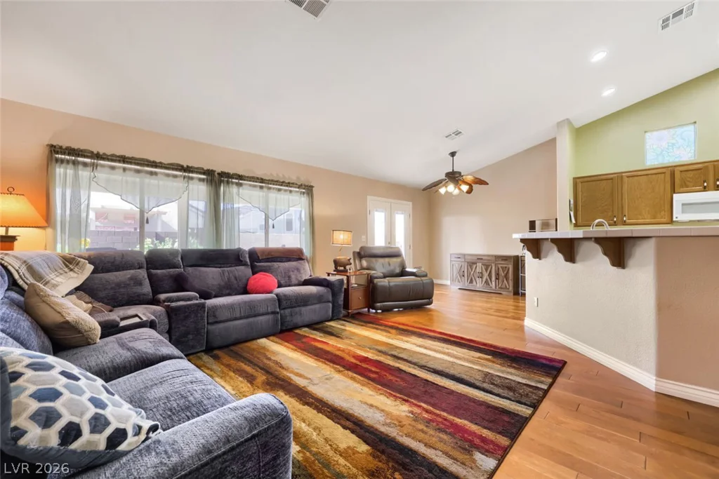 2402 White Sails, North Las Vegas, NV 89031
