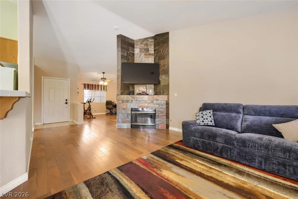 2402 White Sails, North Las Vegas, NV 89031