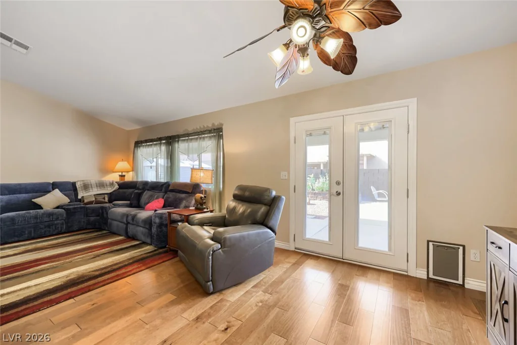 2402 White Sails, North Las Vegas, NV 89031