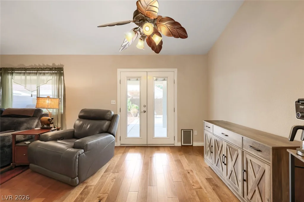2402 White Sails, North Las Vegas, NV 89031