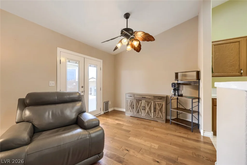2402 White Sails, North Las Vegas, NV 89031