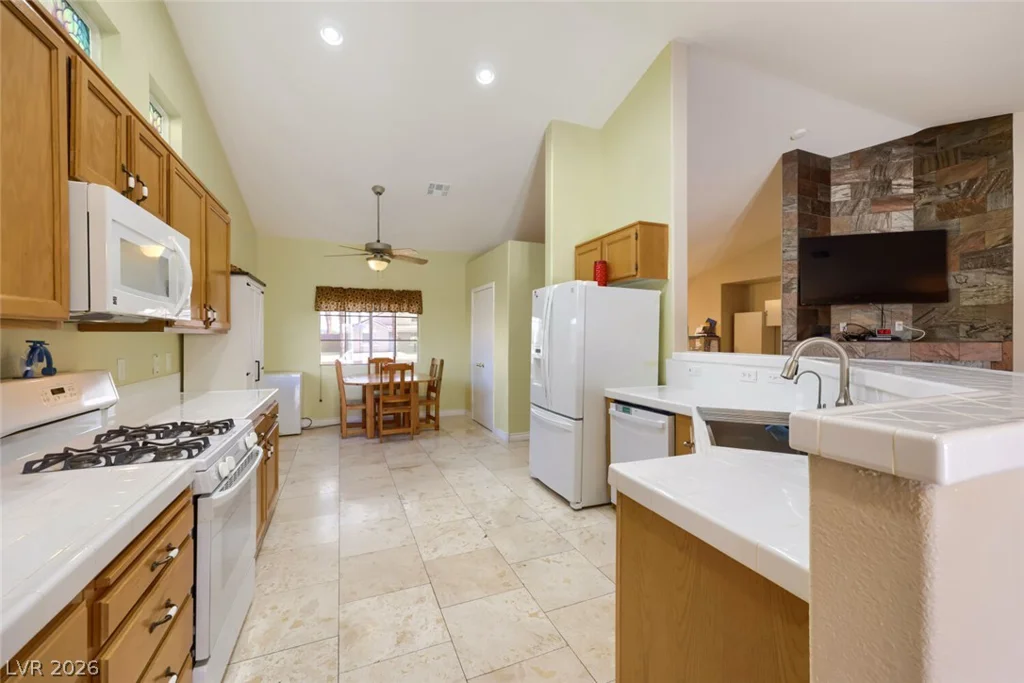 2402 White Sails, North Las Vegas, NV 89031