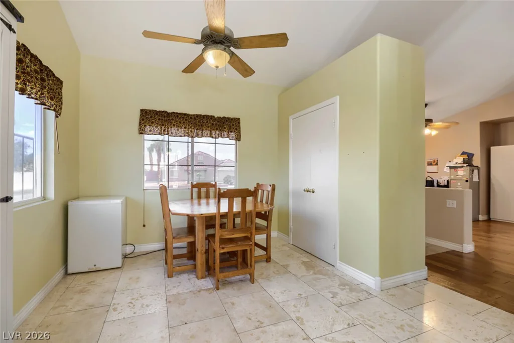 2402 White Sails, North Las Vegas, NV 89031