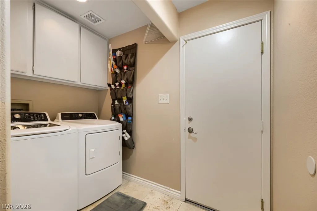 2402 White Sails, North Las Vegas, NV 89031