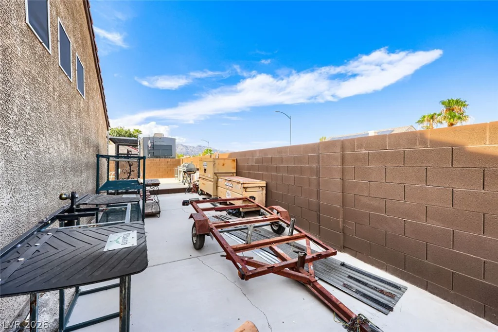 2402 White Sails, North Las Vegas, NV 89031