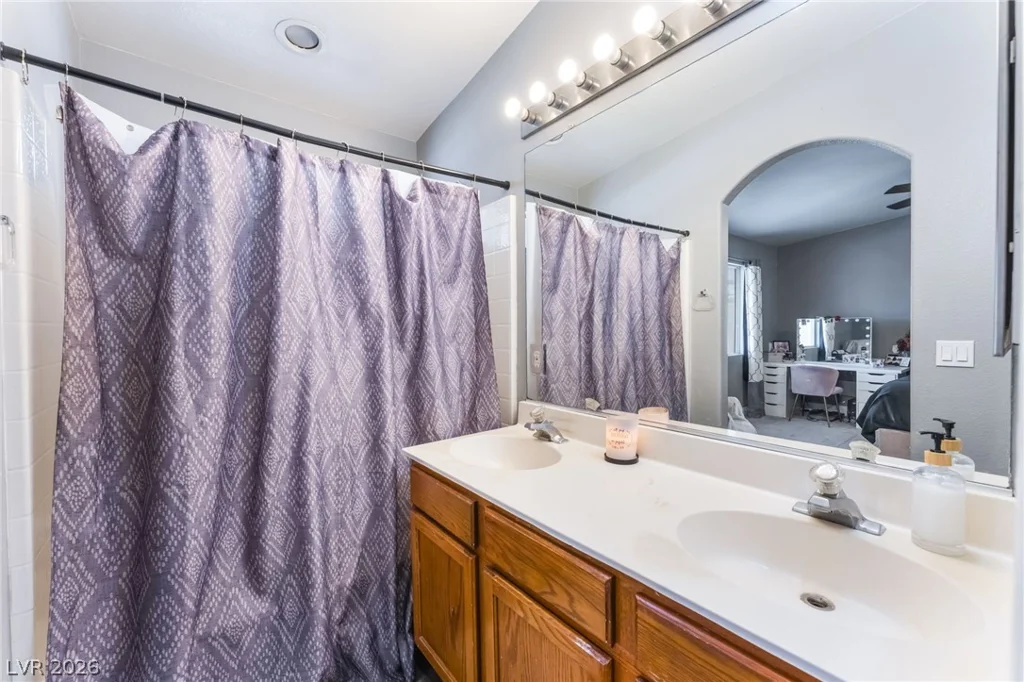 5218 Sangara, North Las Vegas, NV 89031