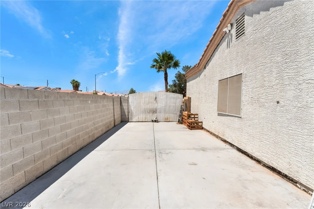 5218 Sangara, North Las Vegas, NV 89031
