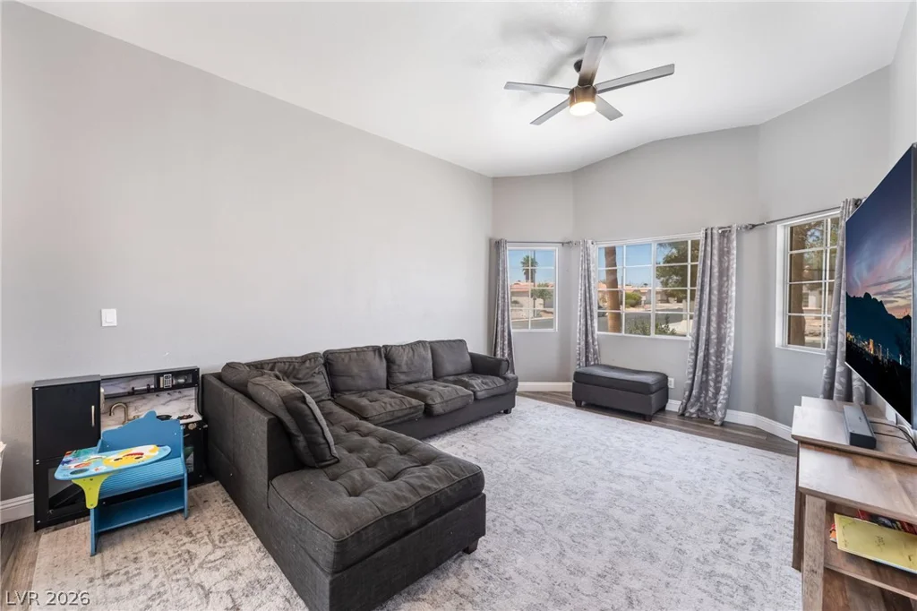 5218 Sangara, North Las Vegas, NV 89031