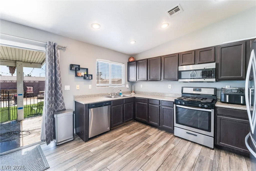 5218 Sangara, North Las Vegas, NV 89031