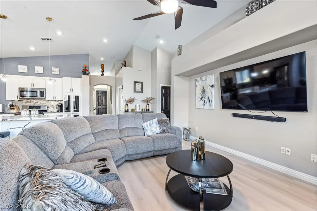 7954 Half Moon Point, Las Vegas, NV 89113