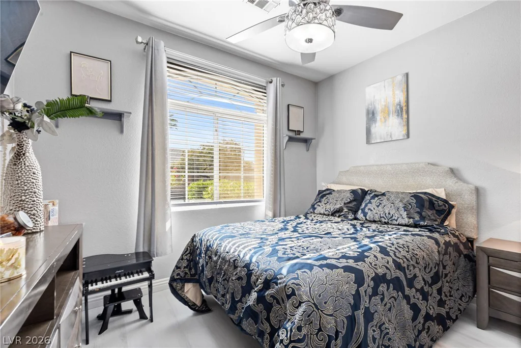 7954 Half Moon Point, Las Vegas, NV 89113
