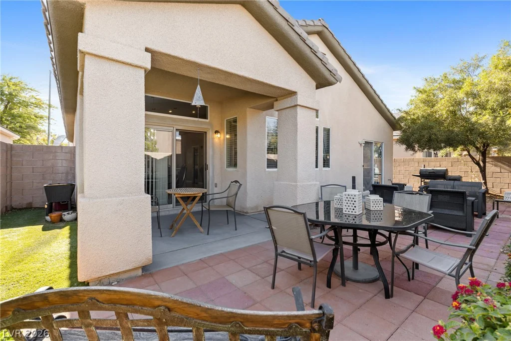7954 Half Moon Point, Las Vegas, NV 89113