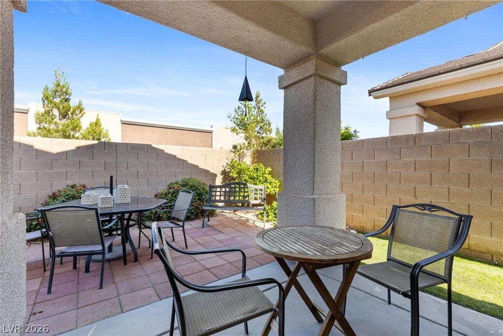 7954 Half Moon Point, Las Vegas, NV 89113