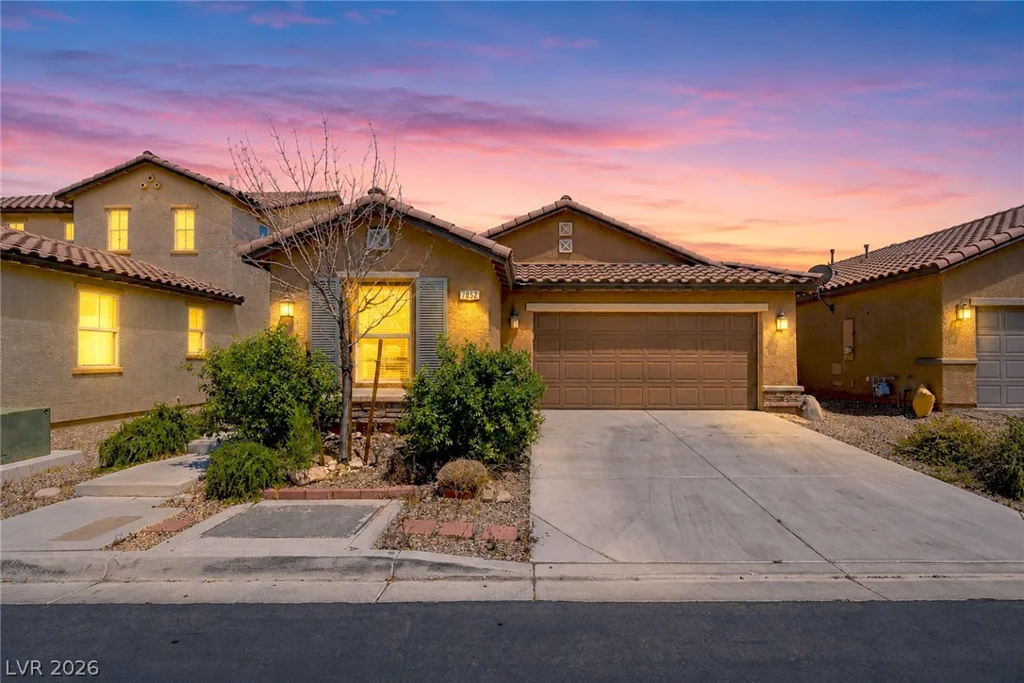 7852 Hamilton Pool, Las Vegas, NV 89113