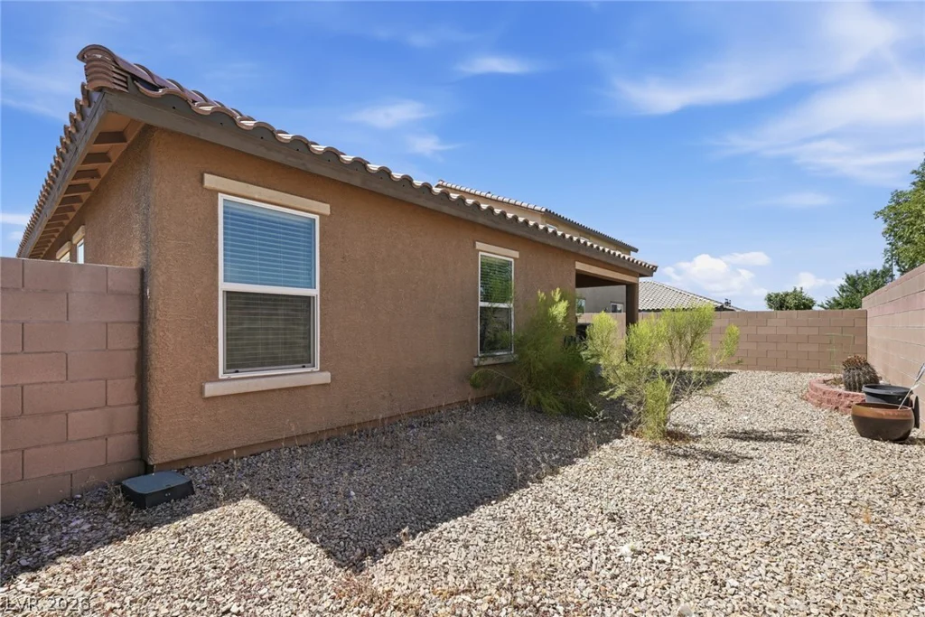 7852 Hamilton Pool, Las Vegas, NV 89113