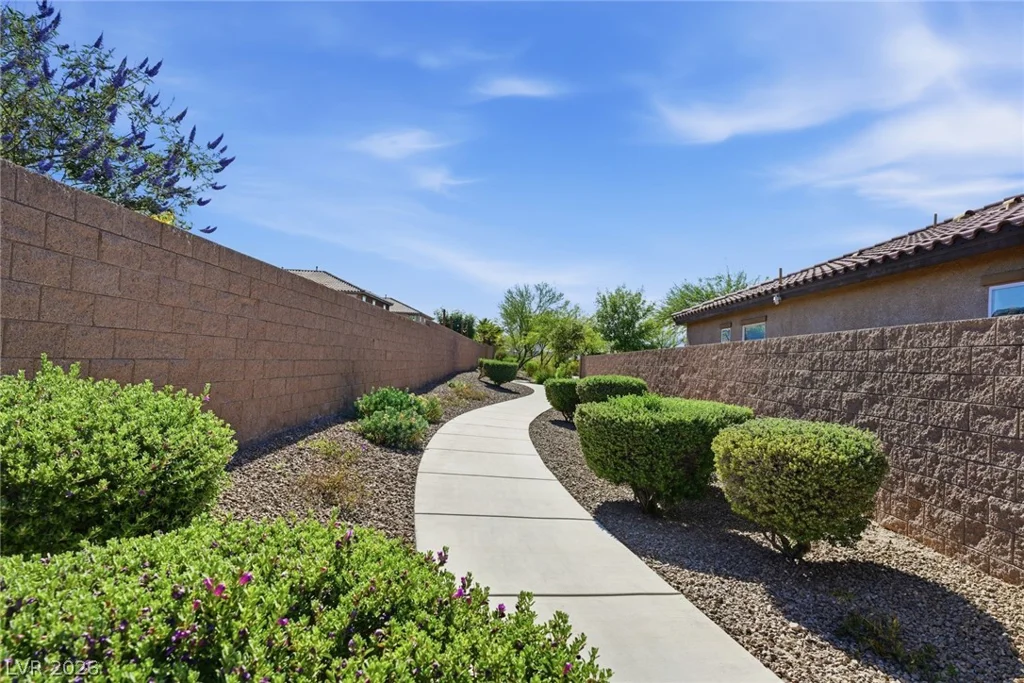 7852 Hamilton Pool, Las Vegas, NV 89113