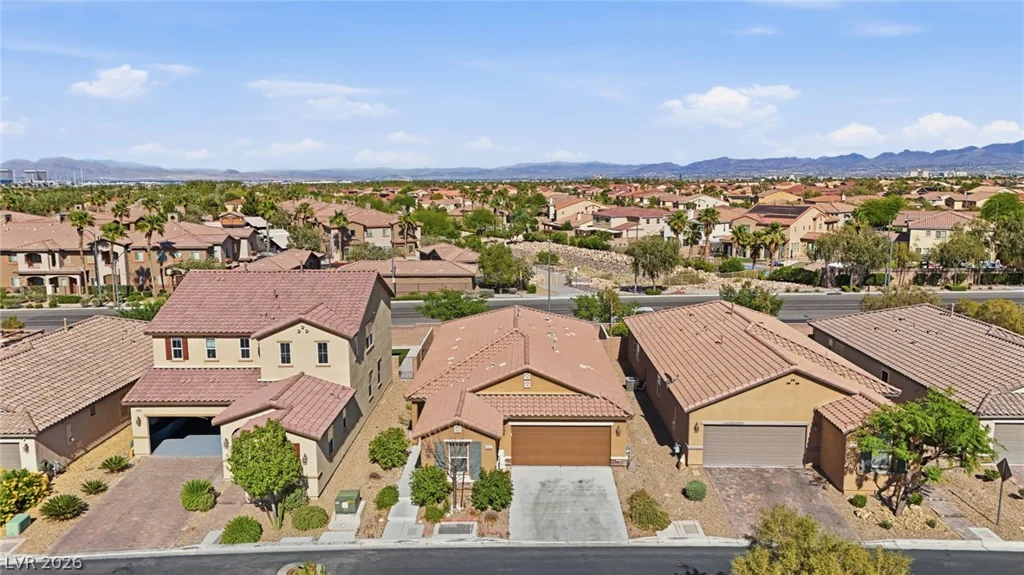 7852 Hamilton Pool, Las Vegas, NV 89113