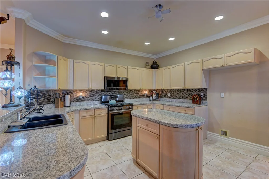 8839 La Manga, Las Vegas, NV 89147