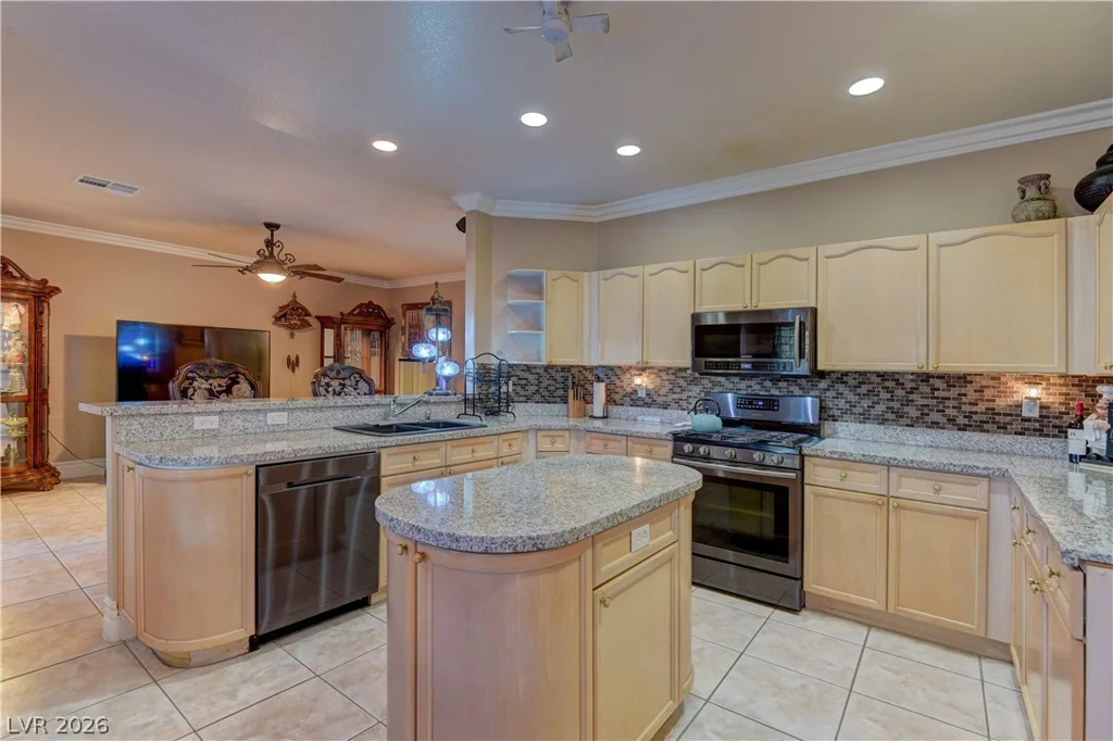 8839 La Manga, Las Vegas, NV 89147