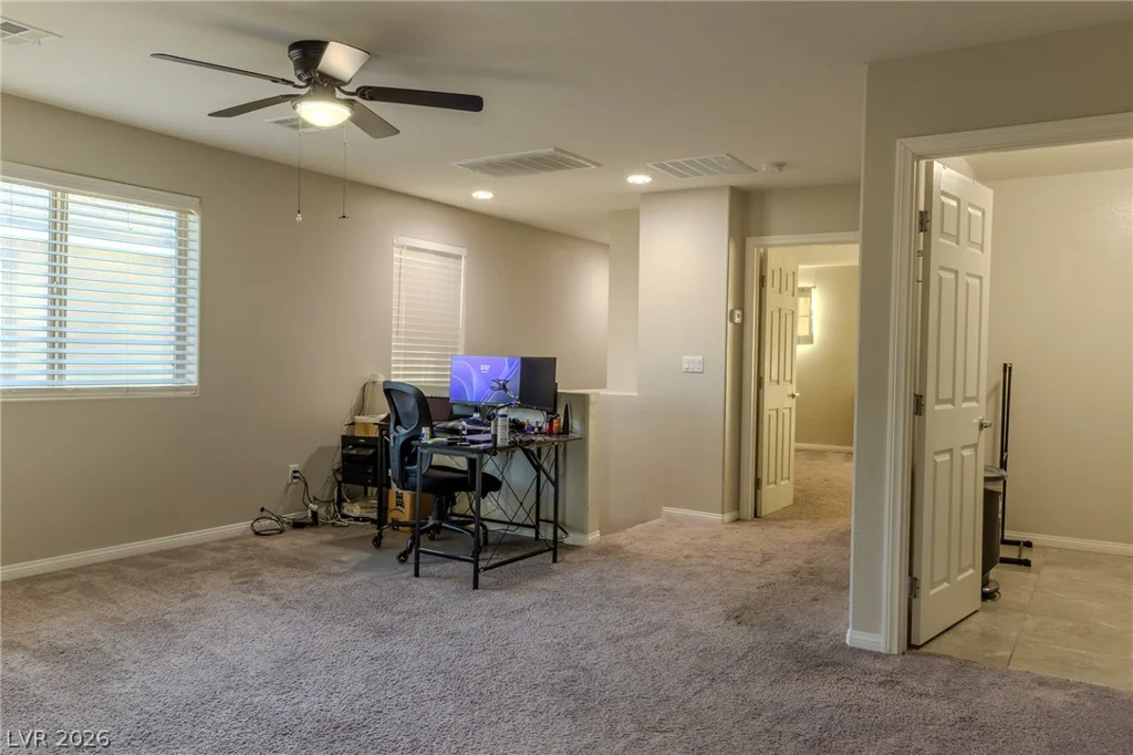 5336 mountain garland, North Las Vegas, NV 89081