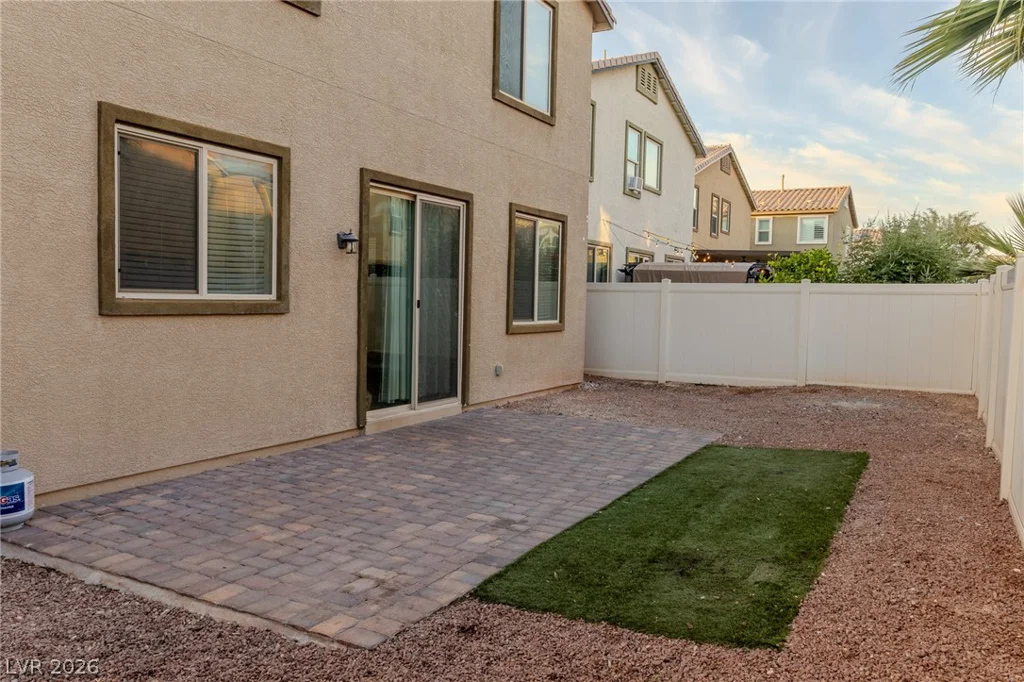 5336 mountain garland, North Las Vegas, NV 89081