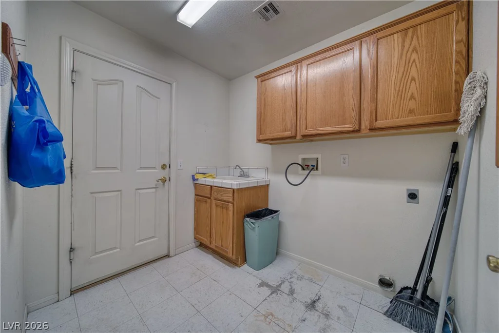 1141 Dutch Ford, Pahrump, NV 89048