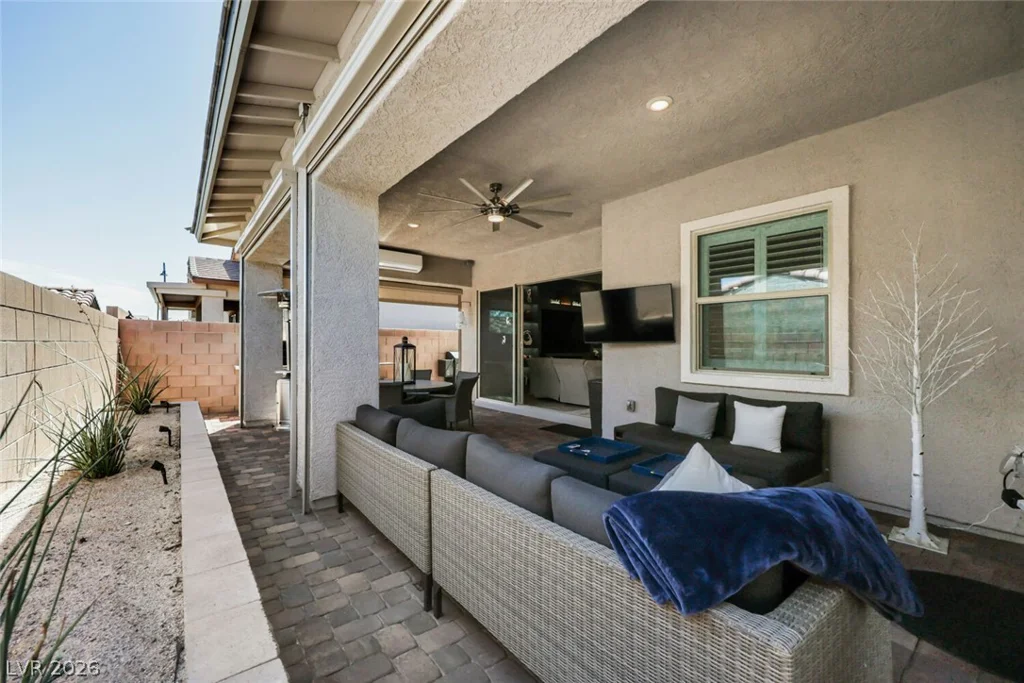 346 Torrelli Falls, Henderson, NV 89011