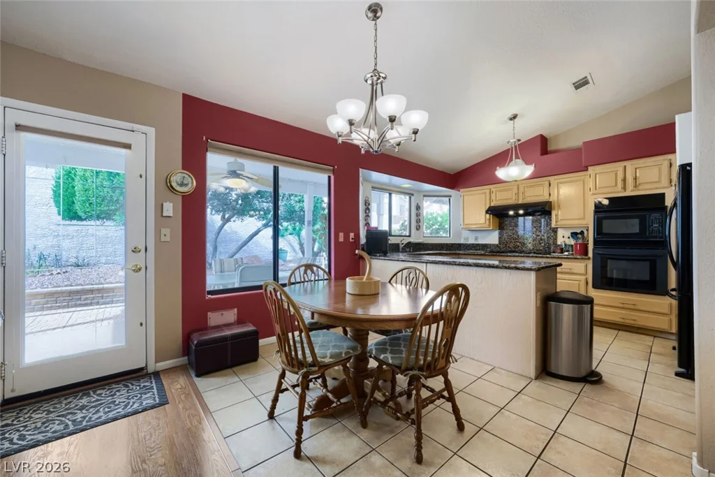 9536 Cliff View, Las Vegas, NV 89117