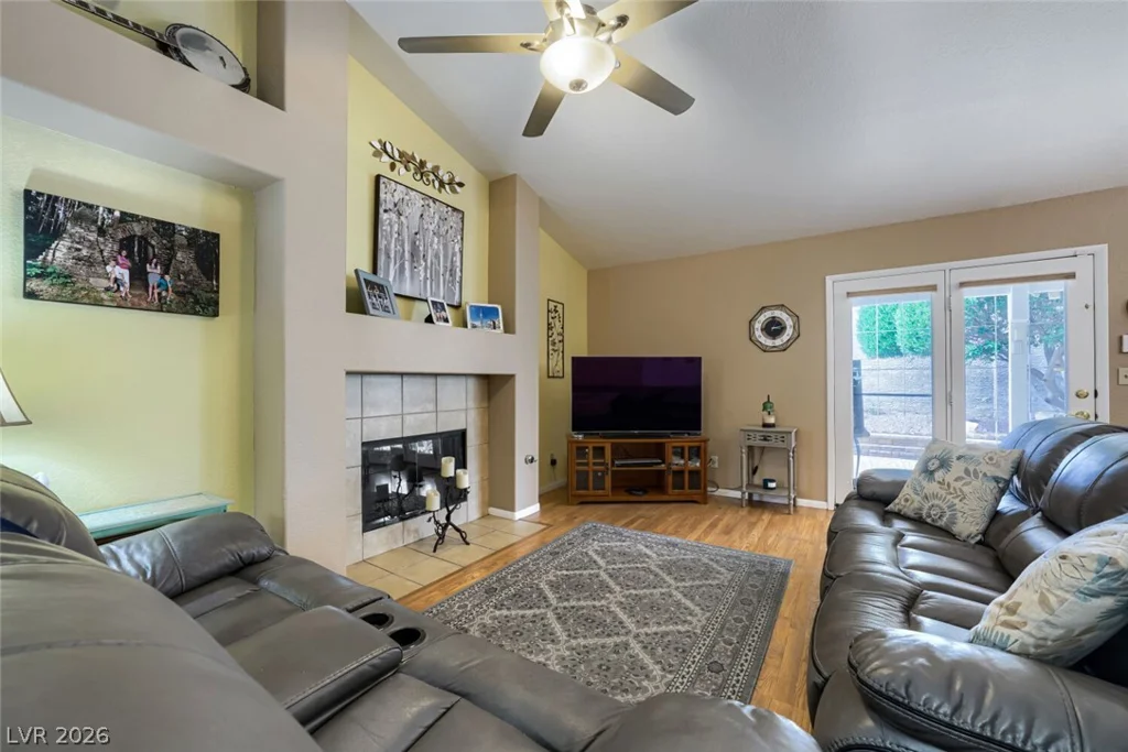 9536 Cliff View, Las Vegas, NV 89117