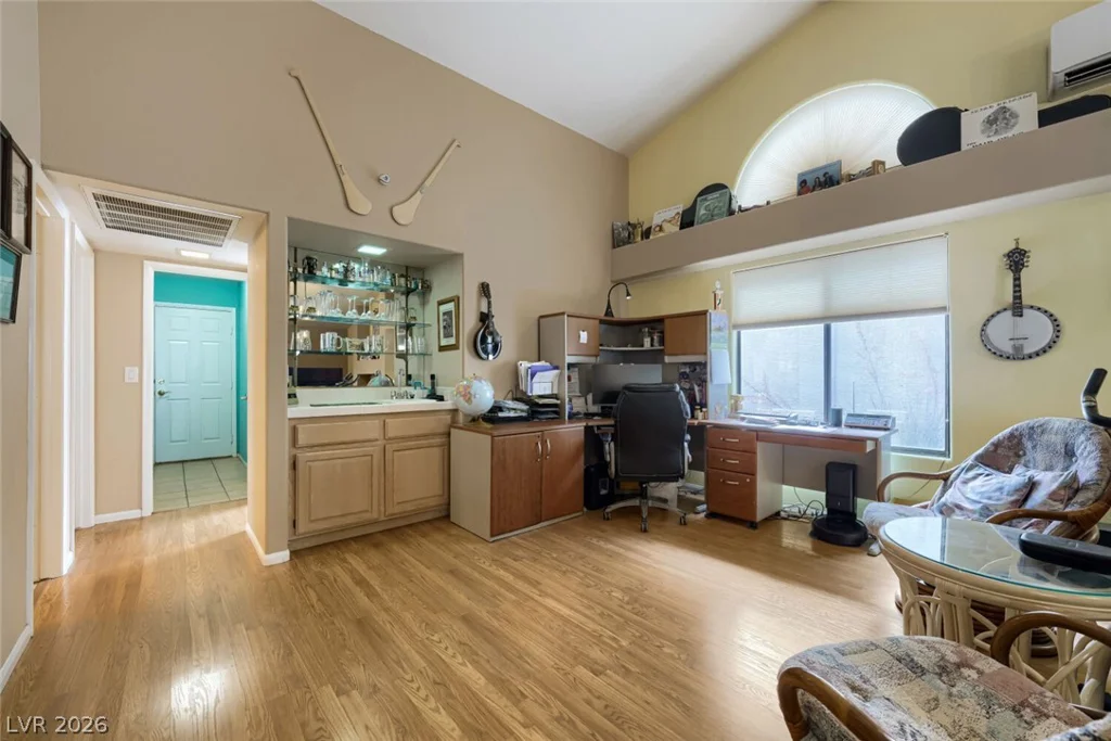 9536 Cliff View, Las Vegas, NV 89117