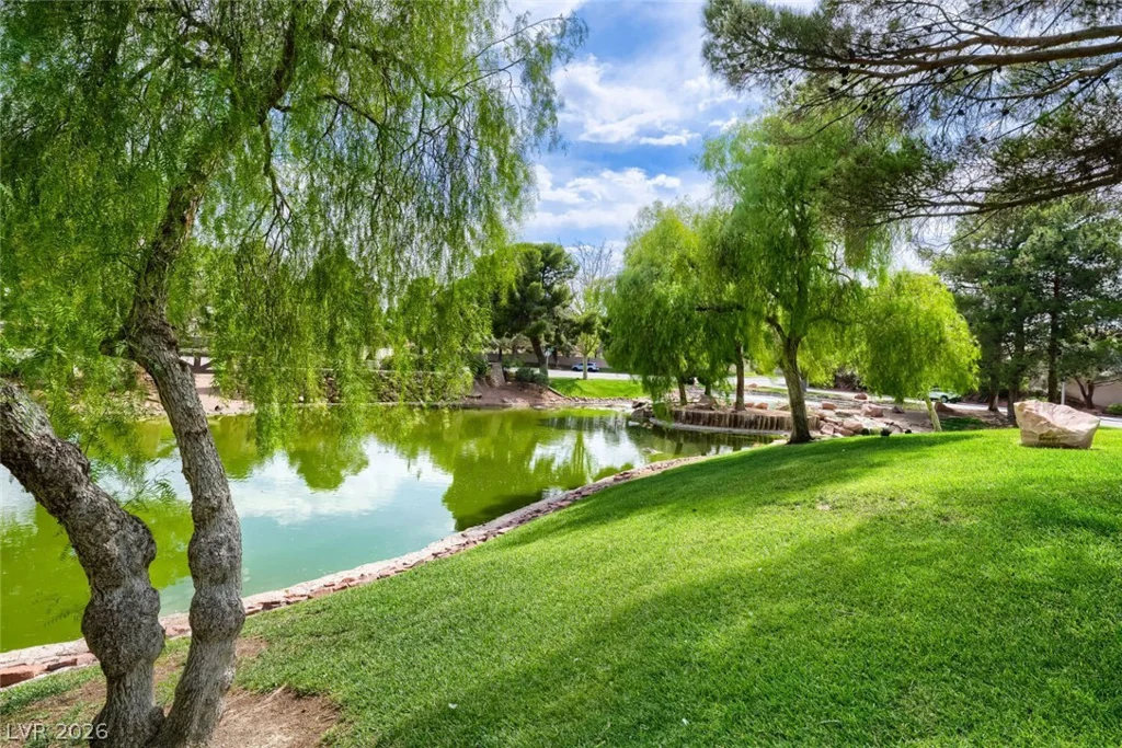 9536 Cliff View, Las Vegas, NV 89117