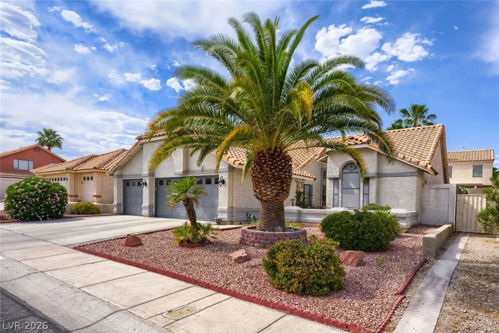9536 Cliff View, Las Vegas, NV 89117