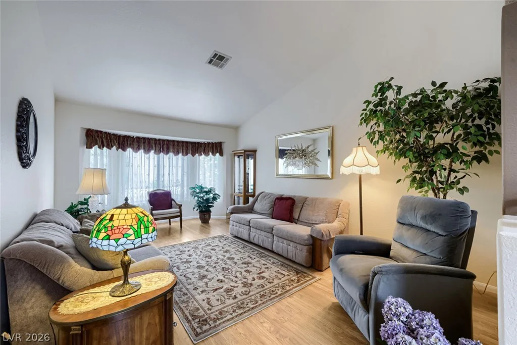 9536 Cliff View, Las Vegas, NV 89117